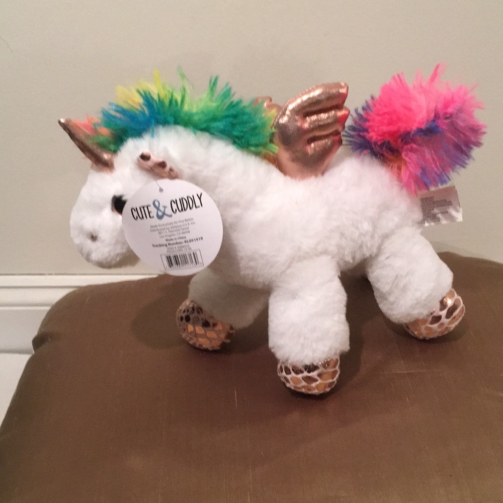 NWT Cute & Cuddly Unicorn